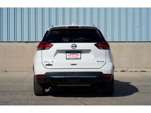 Used 2020 Nissan Rogue SV image 6