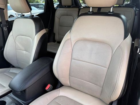 Used 2020 Ford Escape Titanium AWD/4WD image 11