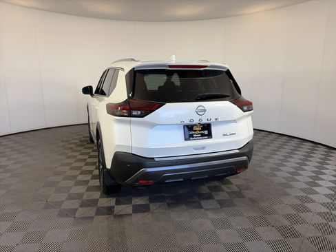 Used 2023 Nissan Rogue SL w/ SL Premium Package image 8
