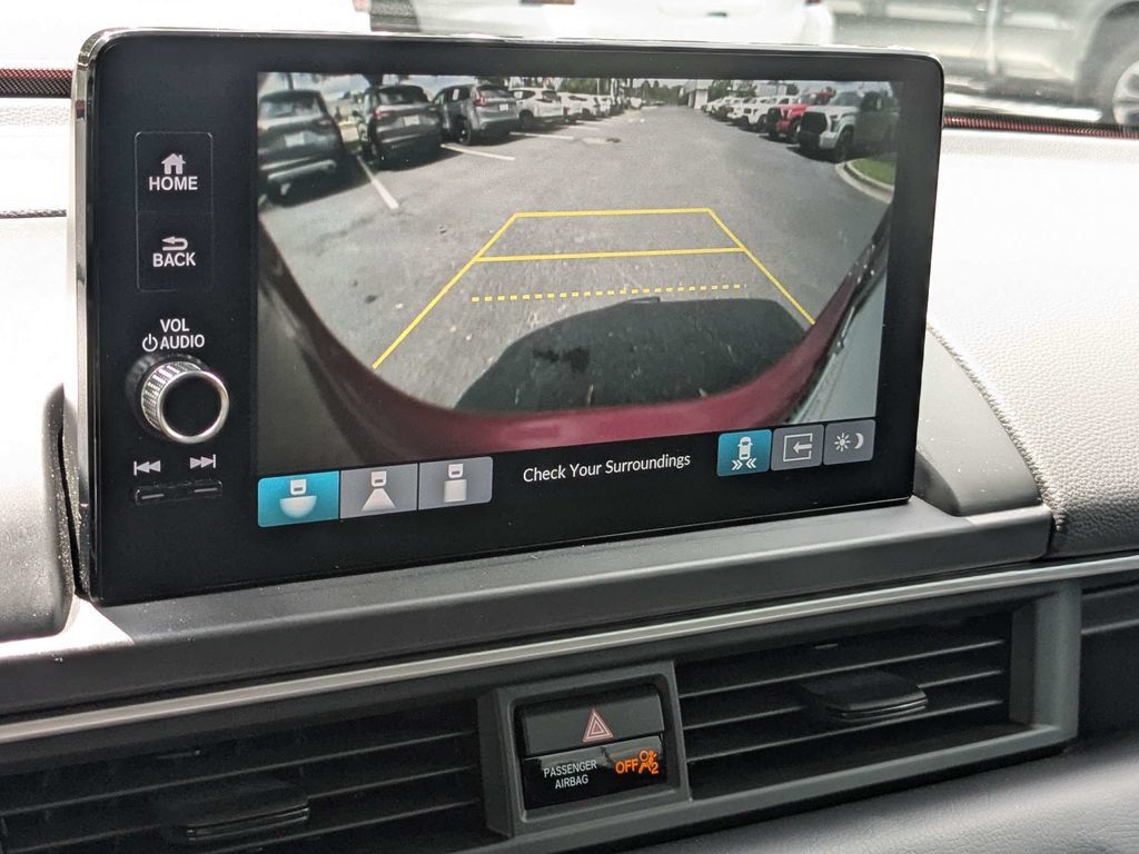 Used 2025 Honda Pilot Touring image 20