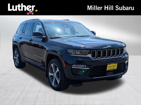 Used 2024 Jeep Grand Cherokee Limited w/ Trailer Tow Package AWD/4WD image 1