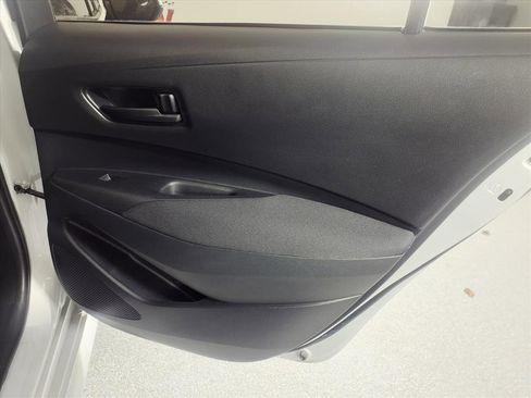 Used 2023 Toyota Corolla LE image 6