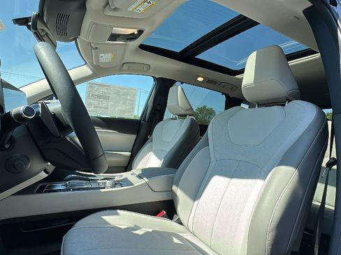 New 2026 INFINITI QX60 Luxe w/ Cargo Package image 8