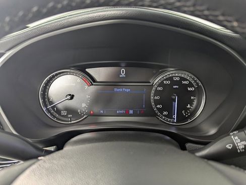 Used 2020 Cadillac XT4 Premium Luxury image 17