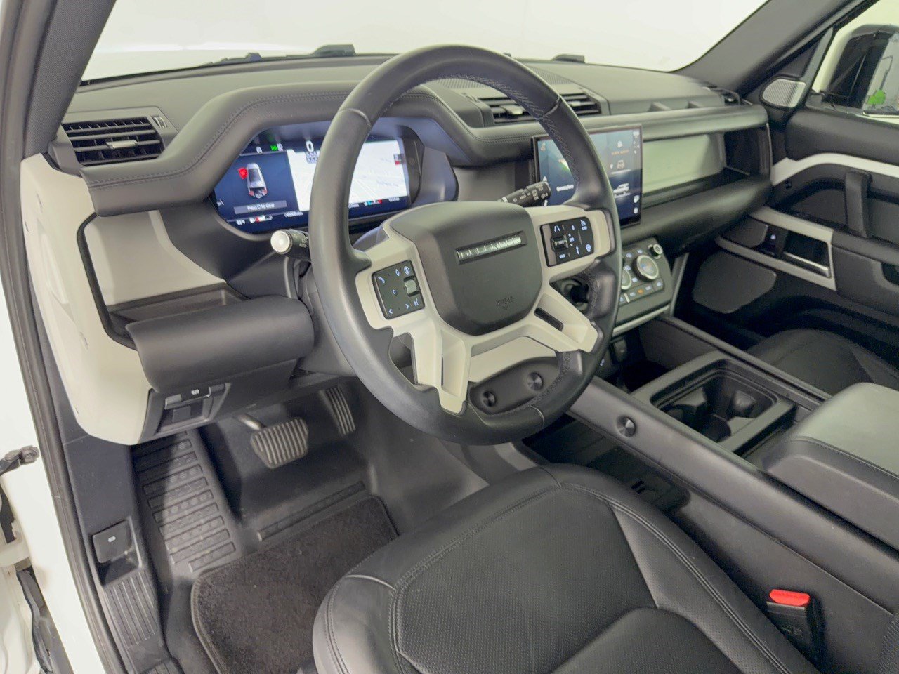 Used 2024 Land Rover Defender 130 S AWD/4WD image 4