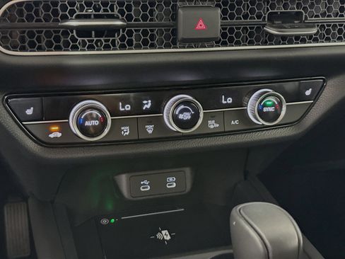 Certified 2026 Honda HR-V EX-L image 17