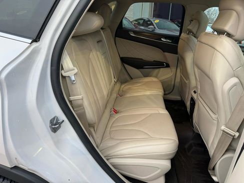 Used 2019 Lincoln MKC Reserve image 12