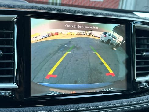 Used 2022 Chrysler Pacifica Touring-L image 20