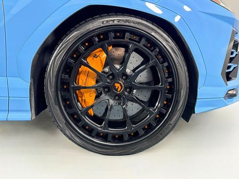 Used 2022 Lamborghini Urus AWD/4WD image 53