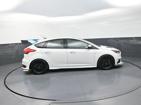 Used 2018 Ford Focus ST image 20