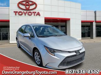 Used 2022 Toyota Corolla LE image 1