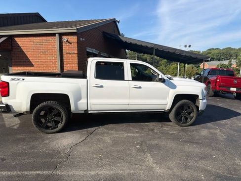 Used 2017 Chevrolet Silverado 1500 LT w/ All Star Edition AWD/4WD image 4