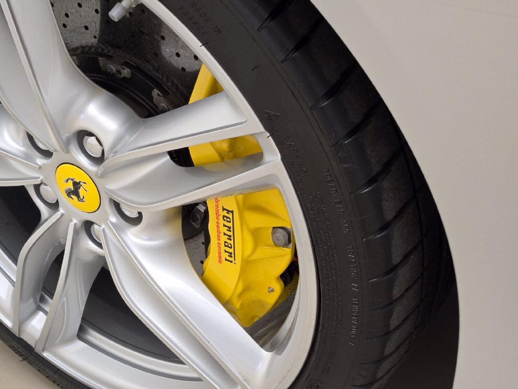 Used 2022 Ferrari Roma RWD image 14