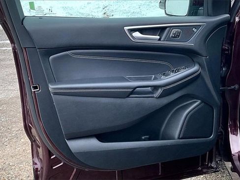 Used 2024 Ford Edge Titanium image 23