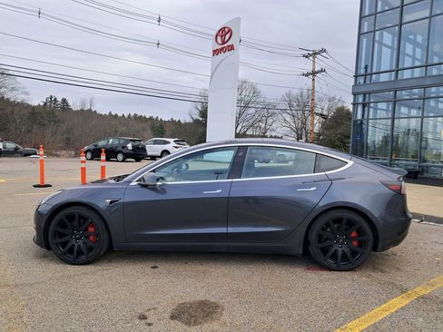 Used 2018 Tesla Model 3 Performance image 3