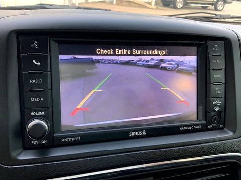 Used 2020 Dodge Grand Caravan SE w/ UConnect Hands-Free Group image 27