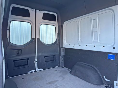 Used 2021 Mercedes-Benz Sprinter 2500 w/ Charging Package, Dashboard image 33
