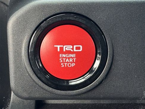 Used 2024 Toyota Tacoma TRD Off-Road image 20