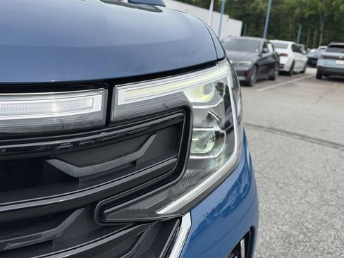 Used 2025 Volkswagen Atlas Cross Sport SEL Premium R-Line AWD/4WD image 11
