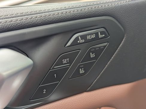 Used 2020 BMW X7 xDrive40i w/ Premium Package image 31