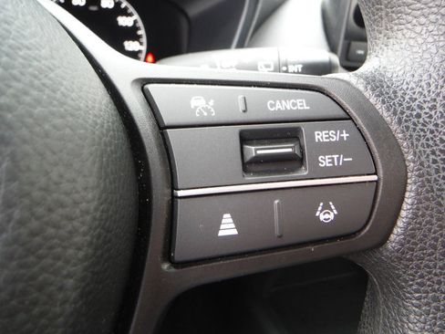 Used 2023 Honda HR-V LX image 25