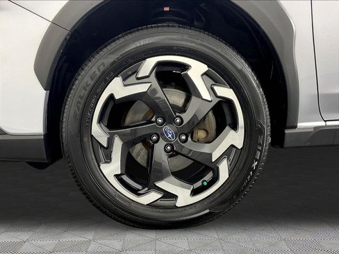 Used 2023 Subaru Crosstrek 2.5i Limited AWD/4WD image 32