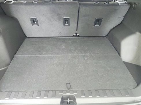 Used 2024 Chevrolet Equinox LT AWD/4WD image 32