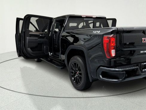 Used 2025 GMC Sierra 1500 Elevation w/ Elevation Premium Package AWD/4WD image 11