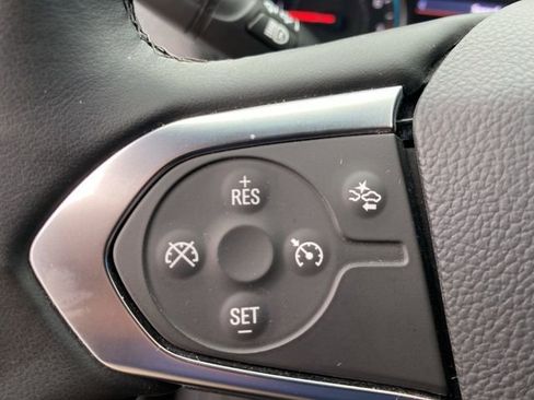 Used 2023 Chevrolet Traverse LT AWD/4WD image 19