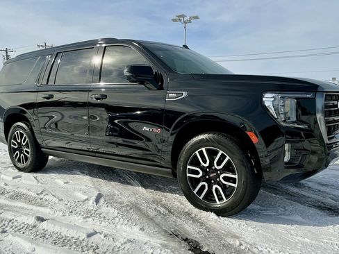 Used 2021 GMC Yukon XL AT4 w/ AT4 Premium Package image 6