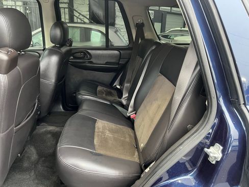 Used 2009 Chevrolet TrailBlazer SS w/ Sun And 6-Disc Cd Package image 17