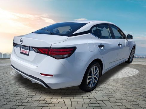 Certified 2025 Nissan Sentra S FWD image 5