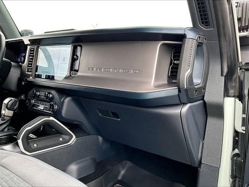 Used 2022 Ford Bronco Outer Banks AWD/4WD image 13