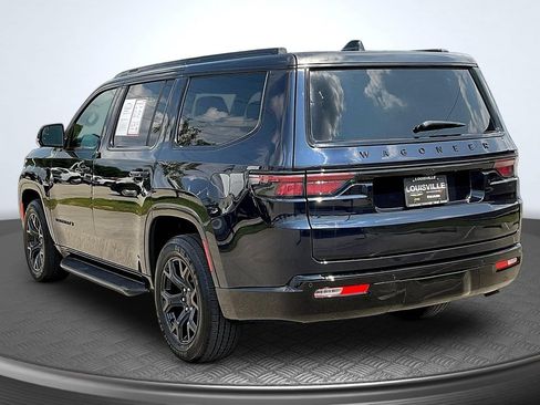 Used 2025 Jeep Wagoneer Series II AWD/4WD image 5