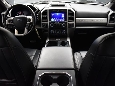 Used 2021 Ford F250 Lariat image 13