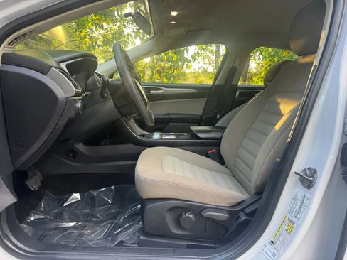 Used 2018 Ford Fusion S FWD image 16