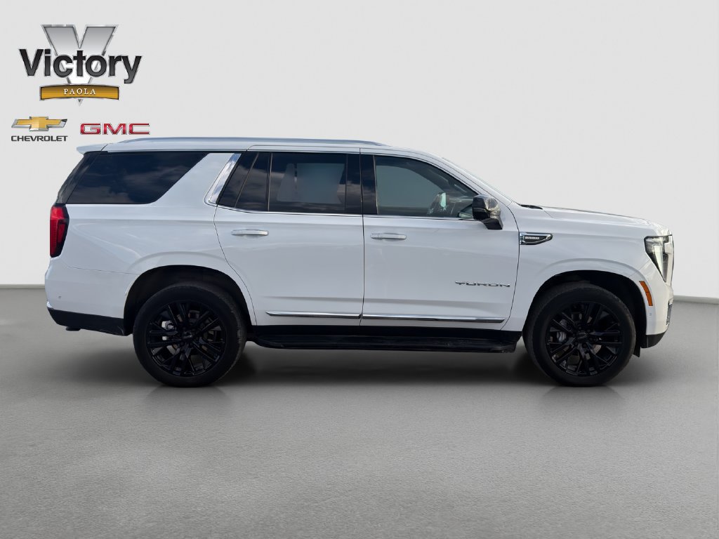 Used 2025 GMC Yukon Elevation w/ Elevation Premium Package AWD/4WD image 7