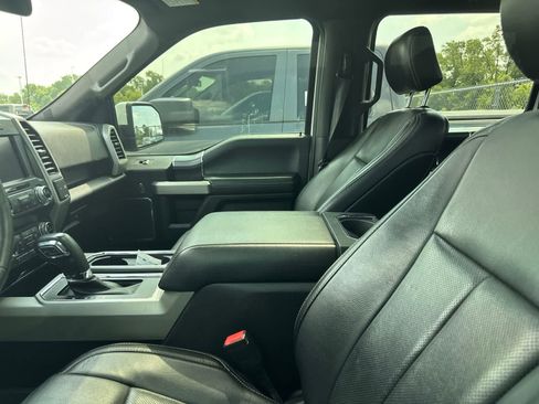 Used 2019 Ford F150 Lariat w/ Equipment Group 502A Luxury AWD/4WD image 30