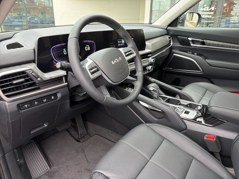 New 2025 Kia Telluride EX image 32