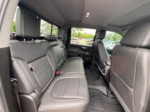 Used 2022 GMC Sierra 3500 SLT w/ SLT Convenience Package AWD/4WD image 30