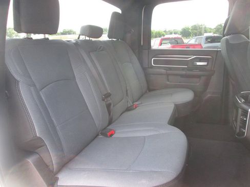 Used 2024 RAM 2500 Big Horn w/ Off Road Package AWD/4WD image 17