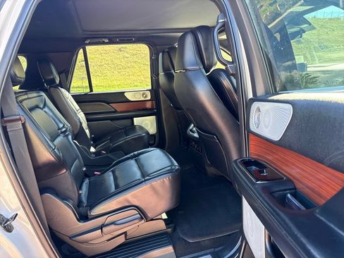Used 2021 Lincoln Navigator L Reserve AWD/4WD image 24