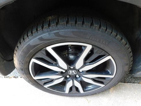 Certified 2021 Honda Pilot Touring image 7