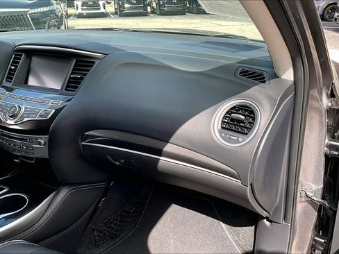 Used 2019 INFINITI QX60 Luxe w/ Essential Package FWD image 22