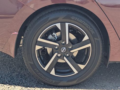 Certified 2025 Nissan Sentra SV w/ All-Weather Package FWD image 9