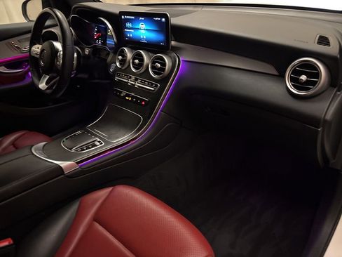 Used 2022 Mercedes-Benz GLC 300 4MATIC image 25