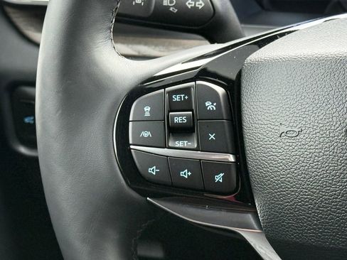 Used 2023 Ford Explorer Platinum w/ Technology Package image 25