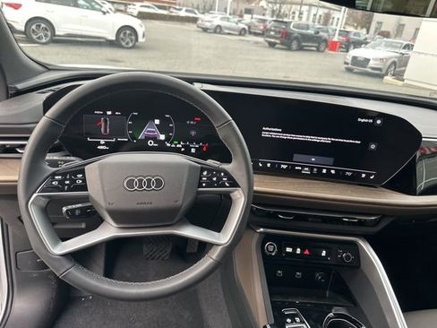 New 2025 Audi Q5 Premium Plus image 18