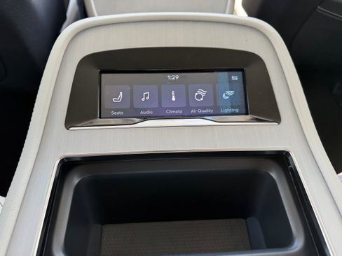 New 2026 Lincoln Navigator L Reserve AWD/4WD image 17