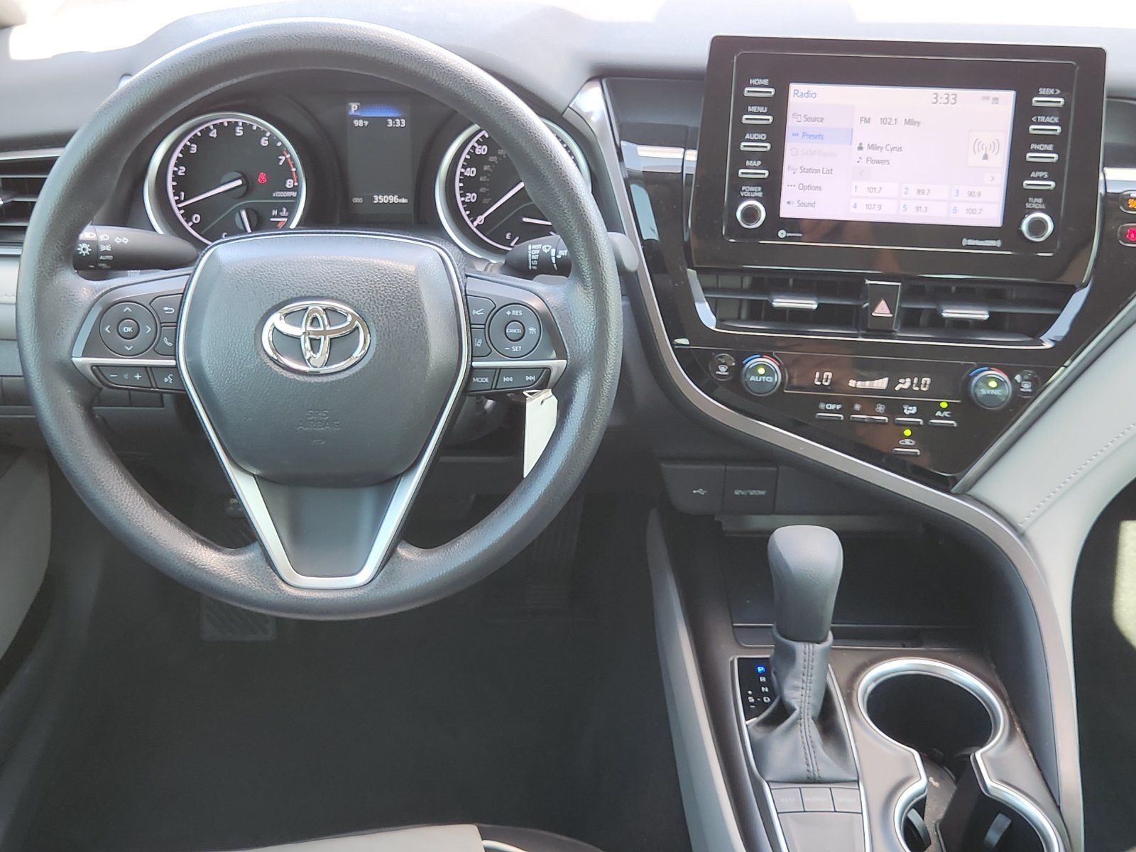 Used 2024 Toyota Camry LE FWD image 28